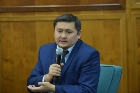 Министр болашақта сұранысқа ие бес мамандықты айтты