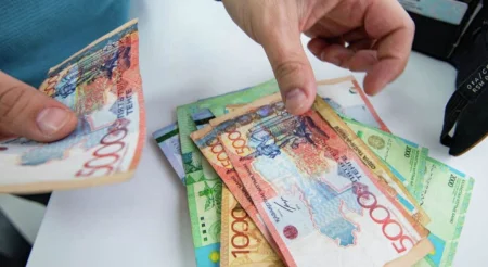 1 қаңтардан ең төменгі жалақы 70 мың теңгеге көтеріледі