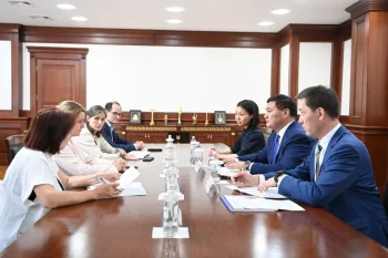 ОБЛЫС ӘКІМІ ФРАНЦИЯ ПРЕЗИДЕНТІНІҢ АРНАУЛЫ ӨКІЛІМЕН КЕЗДЕСТІ