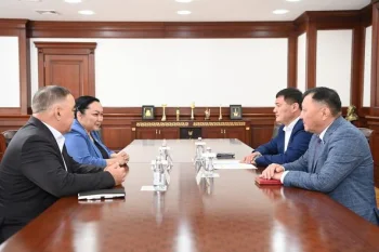 АЙМАҚ БАСШЫСЫ МӘЖІЛІС ДЕПУТАТЫМЕН КЕЗДЕСТІ