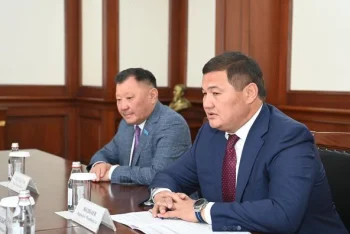 АЙМАҚ БАСШЫСЫ СЕНАТ ДЕПУТАТТАРЫМЕН КЕЗДЕСТІ