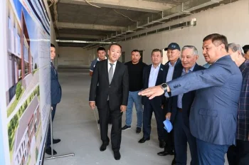 ОБЛЫС ӘКІМІ «РУХАНИЯТ ОРТАЛЫҒЫНЫҢ» ҚҰРЫЛЫСЫМЕН ТАНЫСТЫ