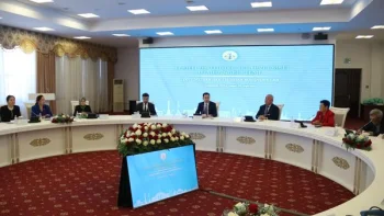 «ТІЛДЕГІ ӨЗГЕРІСТЕР: ТІЛ ҮЙРЕТУДЕГІ ОТАНДЫҚ ӘДІСТЕМЕ» АТТЫ РЕСПУБЛИКАЛЫҚ ҒЫЛЫМИ КОНФЕРЕНЦИЯ ӨТТІ