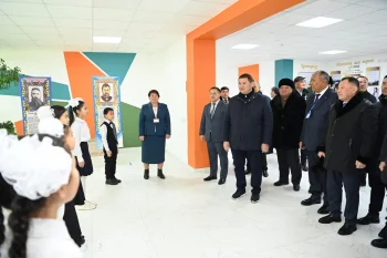 АЙМАҚ БАСШЫСЫ МЕКТЕП ЖАНЫНДАҒЫ ҚОСЫМША ОҚУ ҒИМАРАТЫН КӨРДІ