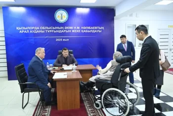 АЙМАҚ БАСШЫСЫ АРАЛ АУДАНЫНЫҢ ТҰРҒЫНДАРЫН ҚАБЫЛДАДЫ