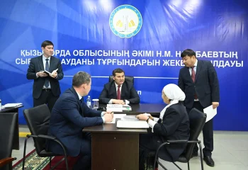 АЙМАҚ БАСШЫСЫ СЫРДАРИЯ АУДАНЫНЫҢ ТҰРҒЫНДАРЫН ҚАБЫЛДАДЫ