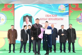 АЙМАҚ БАСШЫСЫ ҚАЗАЛЫ ЖҰРТШЫЛЫҒЫН НАУРЫЗ МЕРЕКЕСІМЕН ҚҰТТЫҚТАДЫ