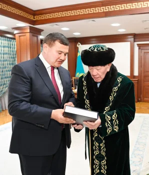 АЙМАҚ БАСШЫСЫ МҰХТАР ШАХАНОВПЕН КЕЗДЕСТІ