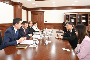 ОБЛЫС ӘКІМІ СЕУЛ ҰЛТТЫҚ ҒЫЛЫМ ЖӘНЕ ТЕХНОЛОГИЯ УНИВЕРСИТЕТІНІҢ ПРЕЗИДЕНТІМЕН КЕЗДЕСТІ