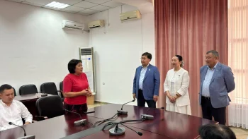 ФРАКЦИЯ МҮШЕЛЕРІ БАСТАУЫШ ҰЙЫМ ӨКІЛДЕРІМЕН КЕЗДЕСТІ