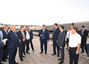 ОБЛЫС ӘКІМІ ШИЕЛІДЕГІ ТЕМІРЖОЛ ВОКЗАЛЫН КҮРДЕЛІ ЖӨНДЕУ ЖҰМЫСТАРЫМЕН ТАНЫСТЫ