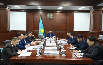 ШҰҒЫЛ ЖИНАЛЫСТА БАЛАЛАРДЫҢ ЖОЛ ҚАУІПСІЗДІГІ МӘСЕЛЕСІ ҚАРАЛДЫ