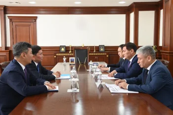 ОБЛЫС ӘКІМІ ҰЛТТЫҚ СТАТИСТИКА БЮРОСЫНЫҢ БАСШЫСЫМЕН  КЕЗДЕСТІ