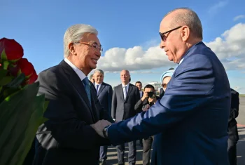 🇰🇿🇹🇷 Касым-Жомарт Токаев встретил Президента Турции Реджепа Тайипа Эрдогана, прибывшего в Казахстан с государственным визитом