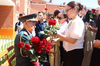 🇰🇿 ҰЛЫ ЖЕҢІС РУХЫ — ҚАРТ МАЙДАНГЕРГЕ ҚҰРМЕТ
