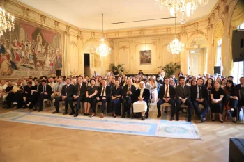 ПАРИЖ КӨРЕРМЕНДЕРІНЕ СЫР ӨНЕРПАЗДАРЫНЫҢ КОНЦЕРТІ ҰСЫНЫЛДЫ